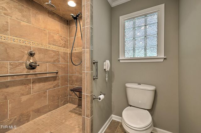 16008 Chantilly Way, Abingdon, VA 24210