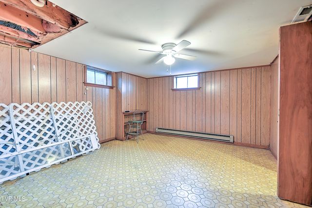 16008 Chantilly Way, Abingdon, VA 24210