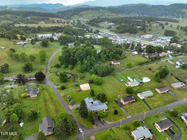 16008 Chantilly Way, Abingdon, VA 24210