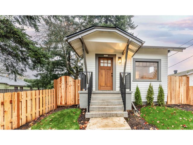 1006 Ne 72ND Ave, Portland, OR 97213