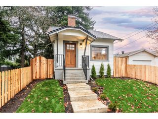 1006 Ne 72ND Ave, Portland, OR 97213