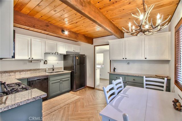 358 Los Angeles Avenue, Sugarloaf, CA 92386