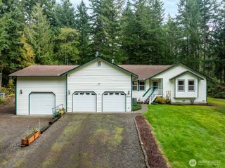 8010 Chagnon Pl NW, Silverdale, WA 98383