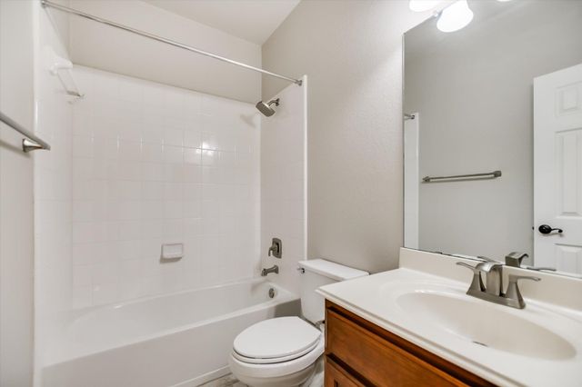 20105 Farm Pond LN, Pflugerville, TX 78660