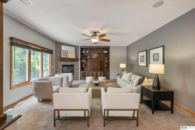 15105 Boyd Street, Omaha, NE 68116