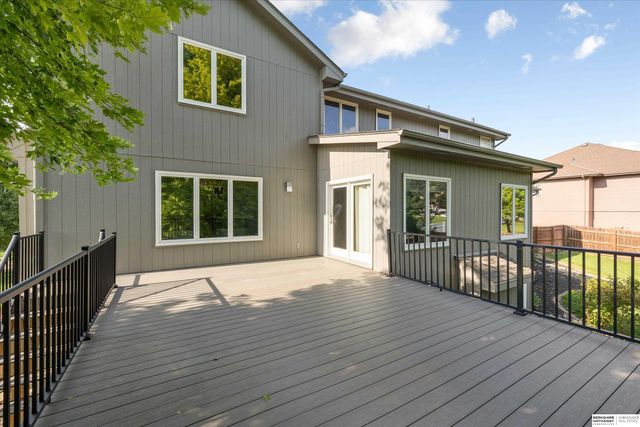 15105 Boyd Street, Omaha, NE 68116