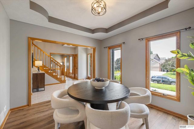 15105 Boyd Street, Omaha, NE 68116