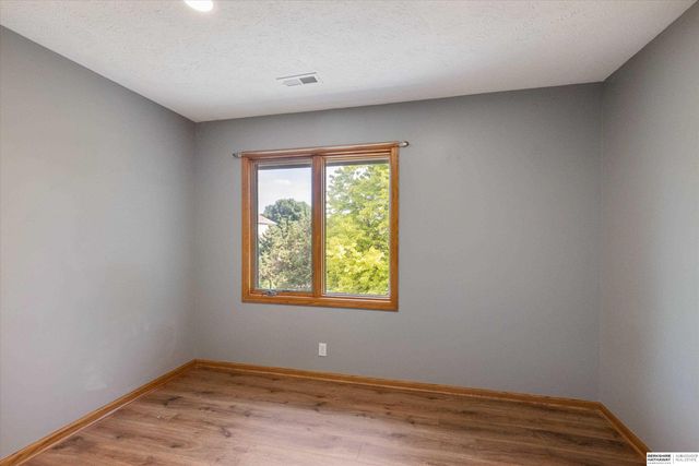 15105 Boyd Street, Omaha, NE 68116