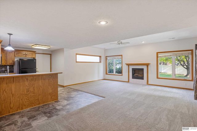 15105 Boyd Street, Omaha, NE 68116