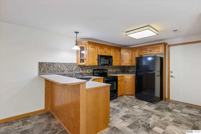 15105 Boyd Street, Omaha, NE 68116