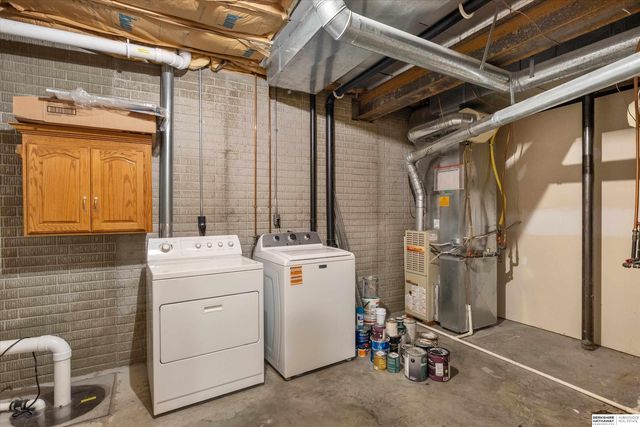 15105 Boyd Street, Omaha, NE 68116