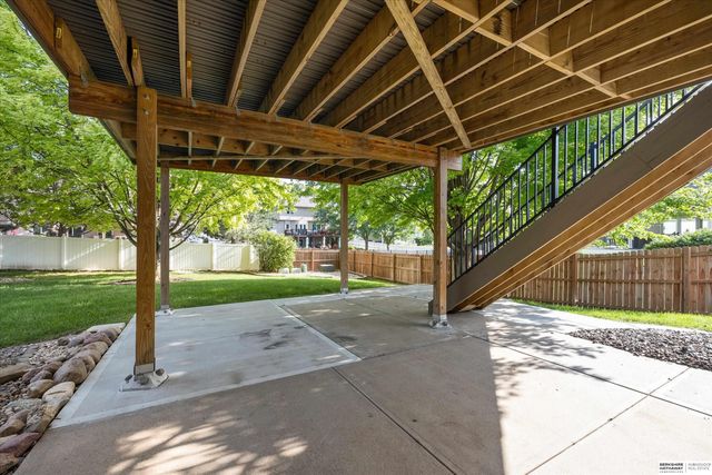 15105 Boyd Street, Omaha, NE 68116