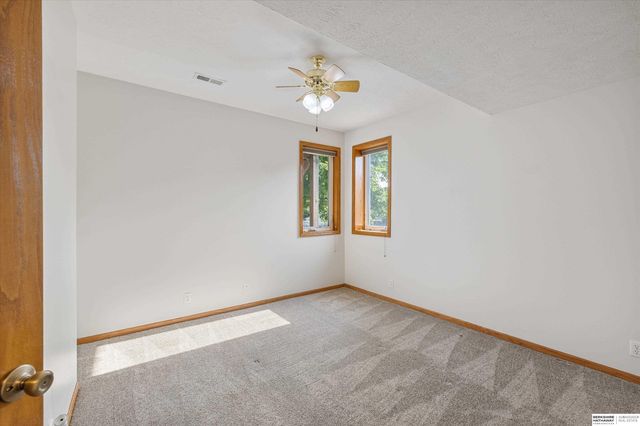 15105 Boyd Street, Omaha, NE 68116