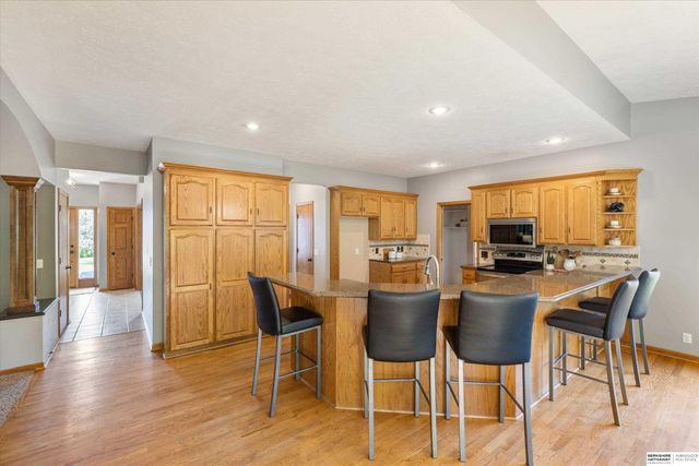 15105 Boyd Street, Omaha, NE 68116