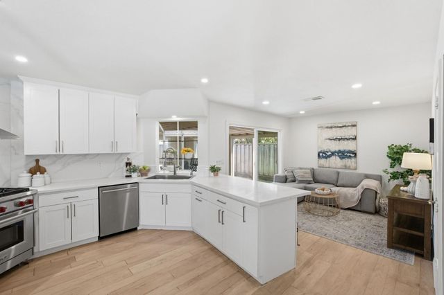150 Tiller Court, Half Moon Bay, CA 94019