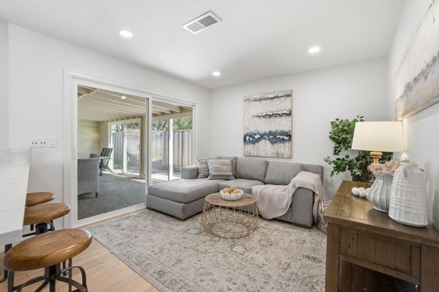 150 Tiller Court, Half Moon Bay, CA 94019