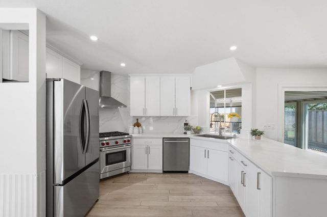 150 Tiller Court, Half Moon Bay, CA 94019
