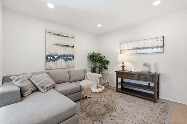 150 Tiller Court, Half Moon Bay, CA 94019