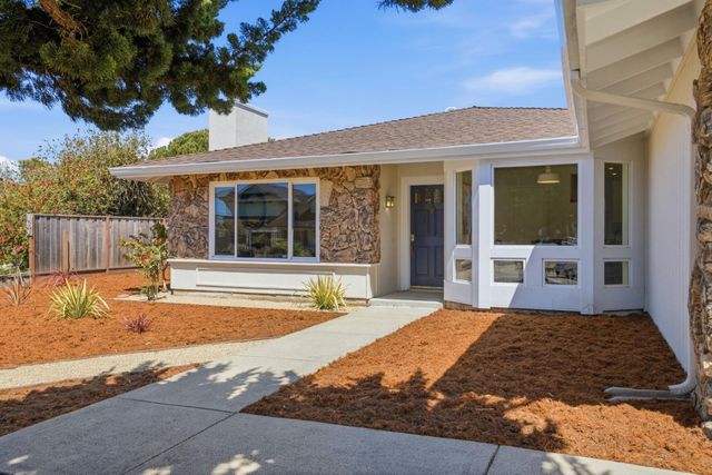 150 Tiller Court, Half Moon Bay, CA 94019