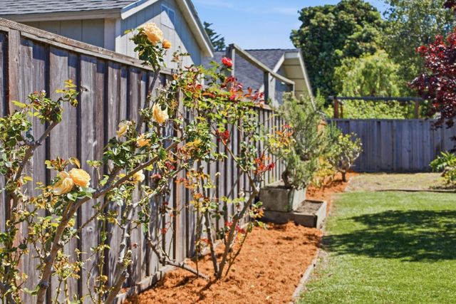 150 Tiller Court, Half Moon Bay, CA 94019
