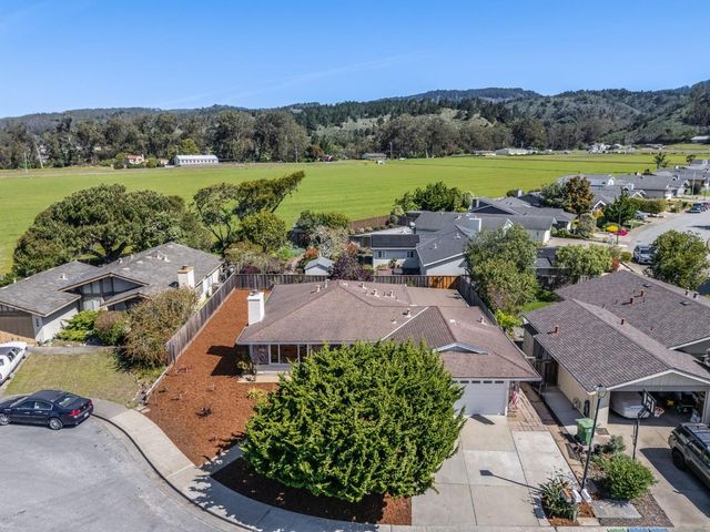 150 Tiller Court, Half Moon Bay, CA 94019