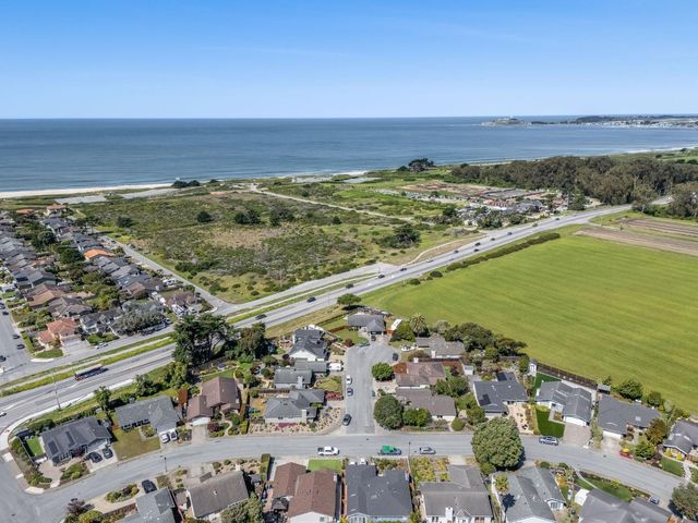 150 Tiller Court, Half Moon Bay, CA 94019