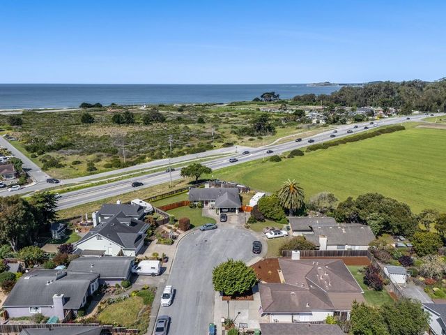 150 Tiller Court, Half Moon Bay, CA 94019