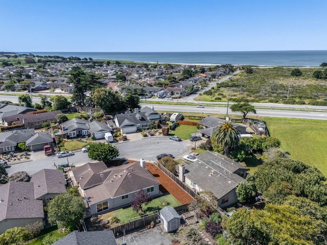150 Tiller Court, Half Moon Bay, CA 94019