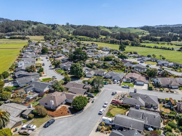 150 Tiller Court, Half Moon Bay, CA 94019