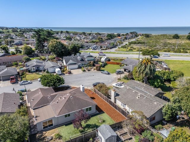 150 Tiller Court, Half Moon Bay, CA 94019