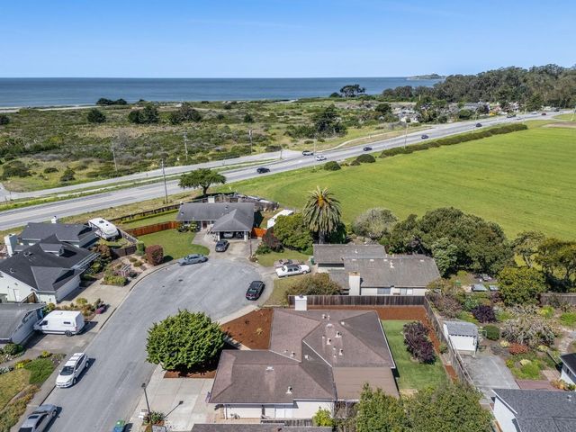 150 Tiller Court, Half Moon Bay, CA 94019