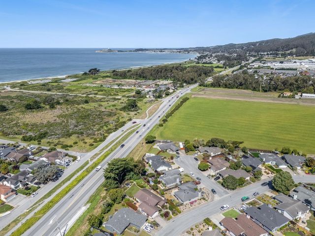 150 Tiller Court, Half Moon Bay, CA 94019