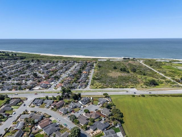 150 Tiller Court, Half Moon Bay, CA 94019