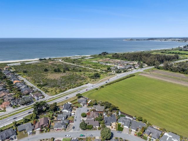 150 Tiller Court, Half Moon Bay, CA 94019