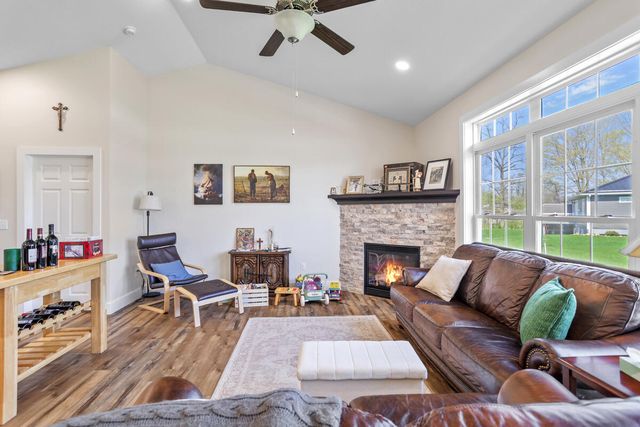 243 Auseon Court, Hillsdale, MI 49242