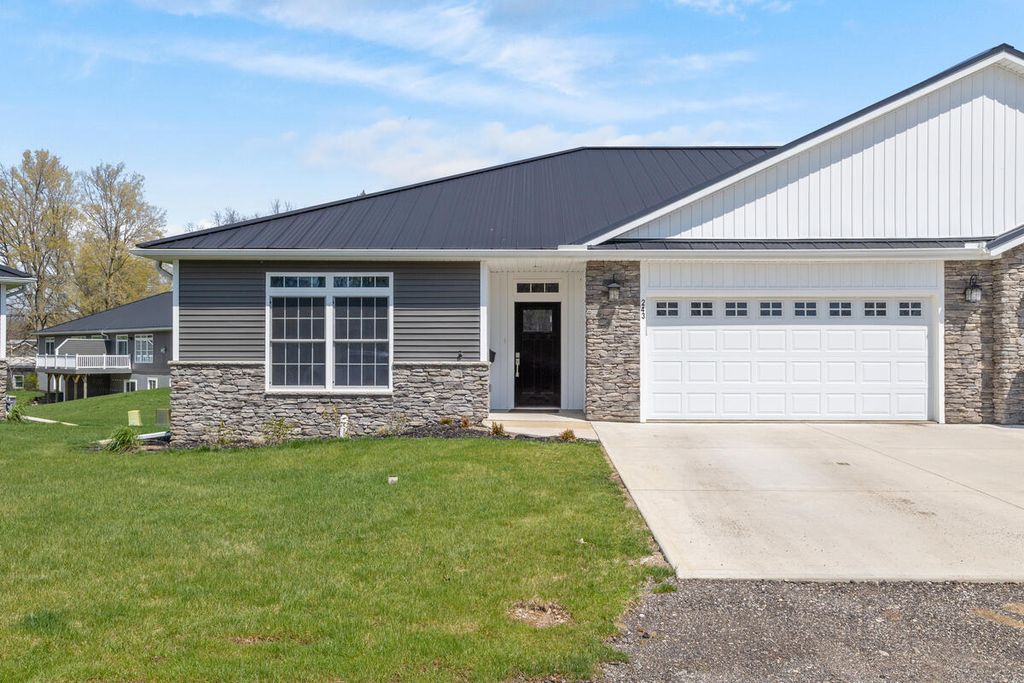 243 Auseon Court, Hillsdale, MI 49242