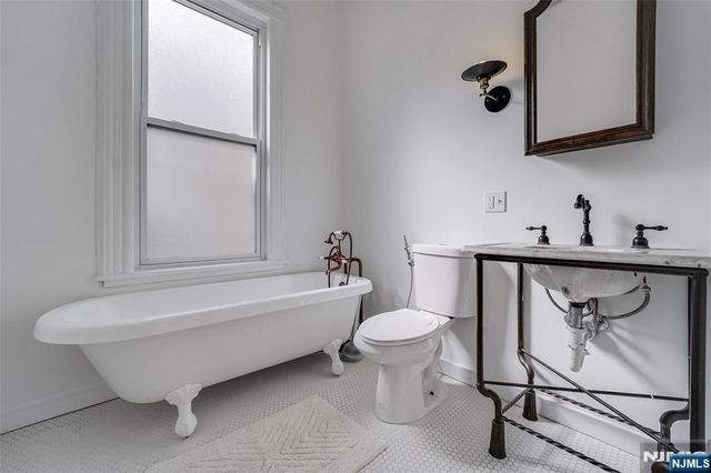 267 Ogden Avenue, Jersey City, NJ 07307
