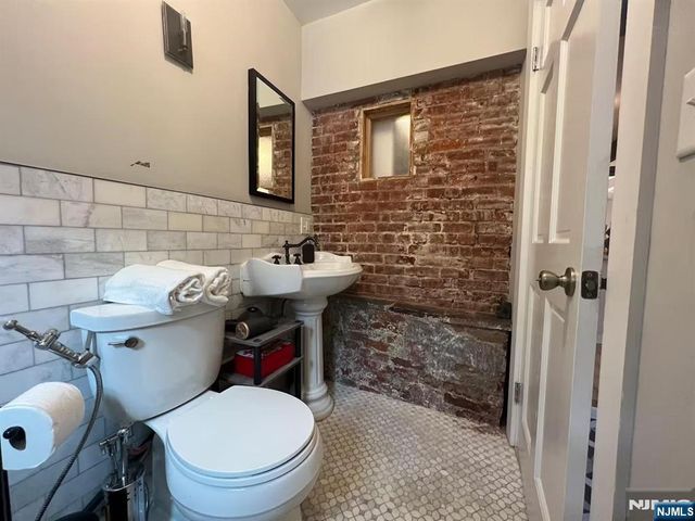 267 Ogden Avenue, Jersey City, NJ 07307