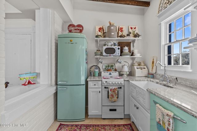 416 S Front Street Apt 3, Wilmington, NC 28401