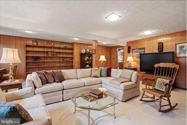 19303 GLEEDSVILLE RD, Leesburg, VA 20175