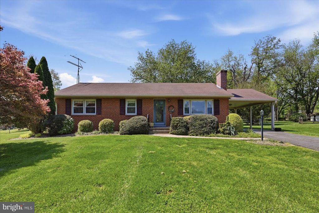19303 GLEEDSVILLE RD, Leesburg, VA 20175