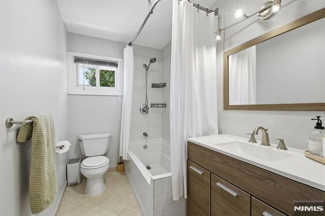 21 Morley Lane, Bloomfield, NJ 07003