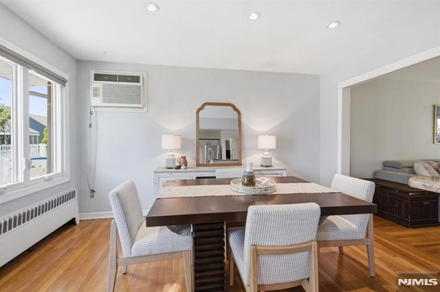 21 Morley Lane, Bloomfield, NJ 07003