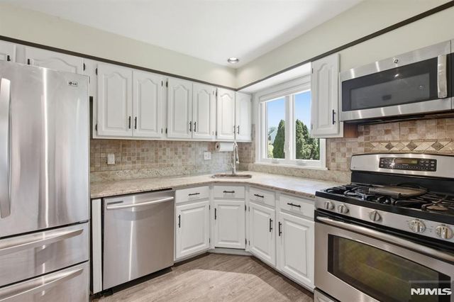 21 Morley Lane, Bloomfield, NJ 07003
