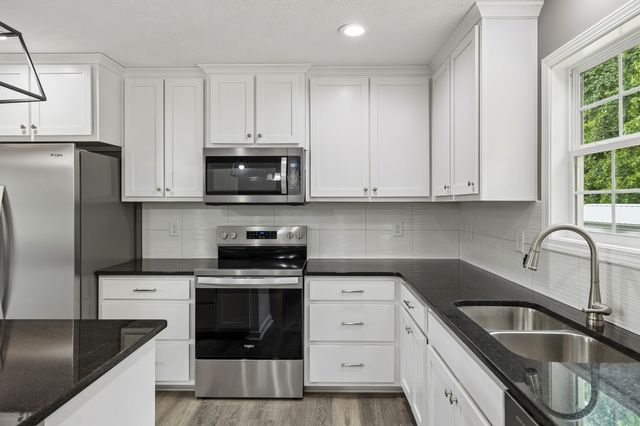 71 Iris Way, Lafayette, TN 37083