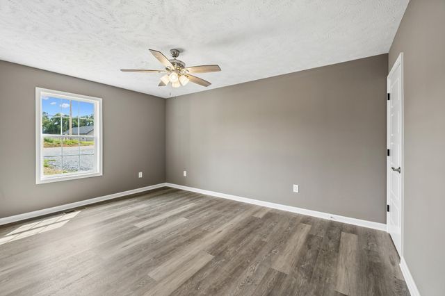 71 Iris Way, Lafayette, TN 37083