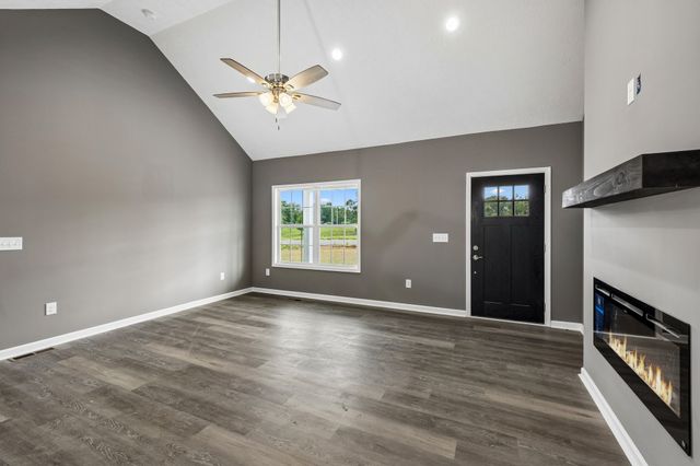 71 Iris Way, Lafayette, TN 37083