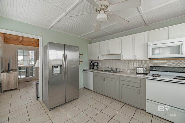 473 E 2nd Avenue, Gulf Shores, AL 36542
