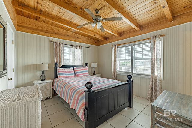 473 E 2nd Avenue, Gulf Shores, AL 36542