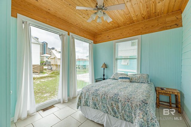 473 E 2nd Avenue, Gulf Shores, AL 36542